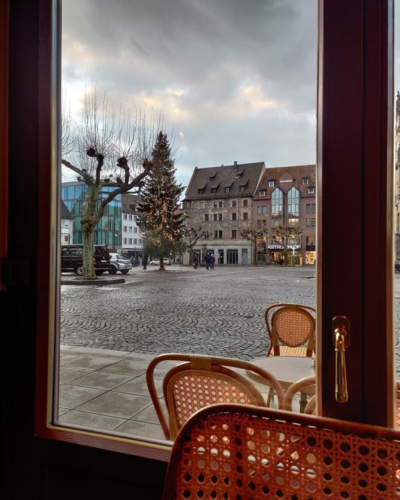 Liberte Cafe et Bar