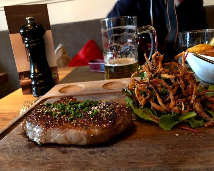 Henny's Restaurant & Events