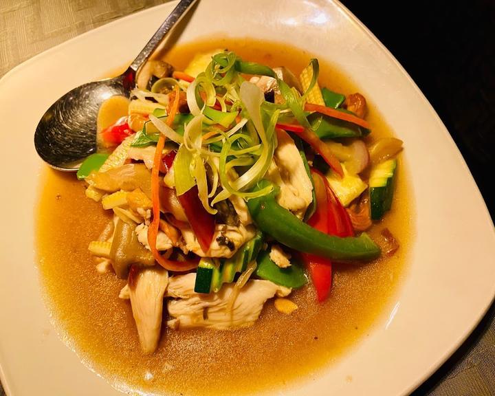 Yum - Thai Kitchen & Bar