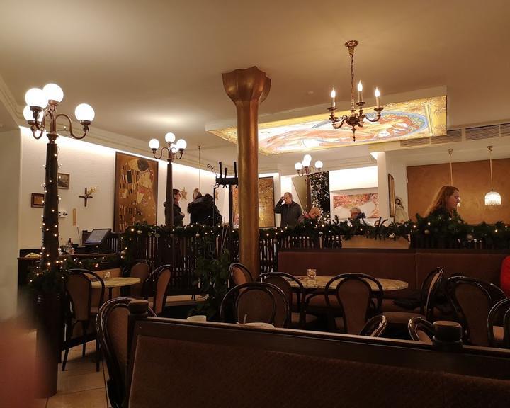 Cafe 1900