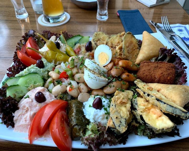 Theo' s Taverna