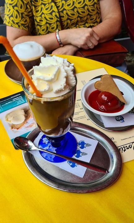 Eis Cafe Cortina