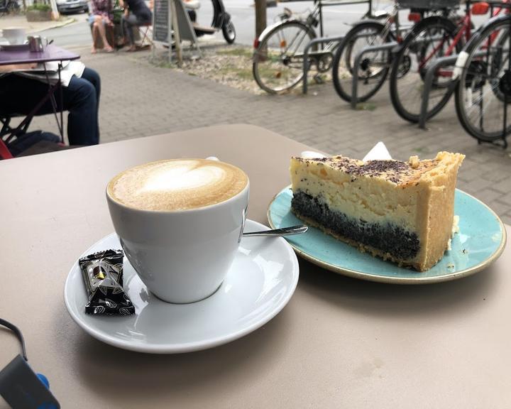 Cafe Lotte