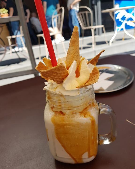 Waffel oder Becher