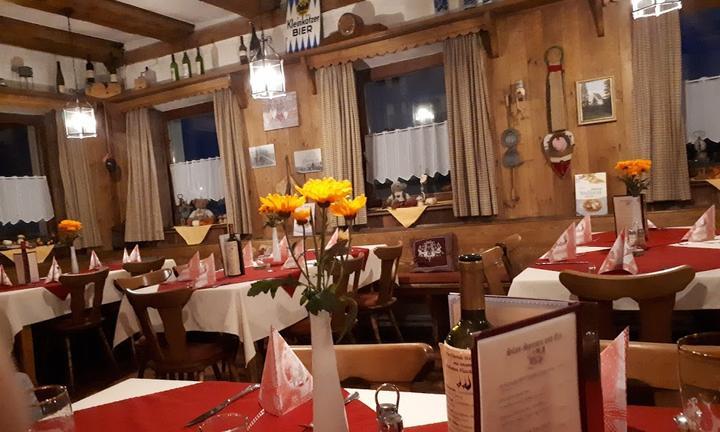 Gasthaus Adler Sudtiroler Speckstube