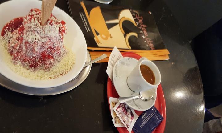 Eiscafe Dolomiten