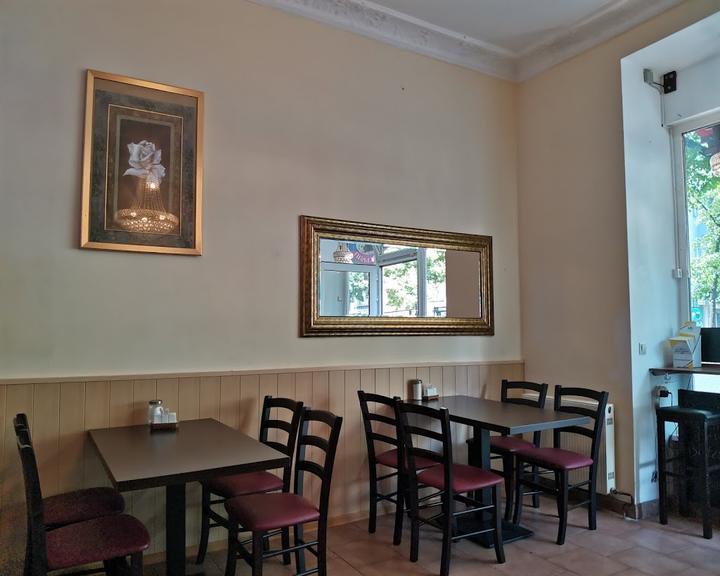 Cafe Pelmeni