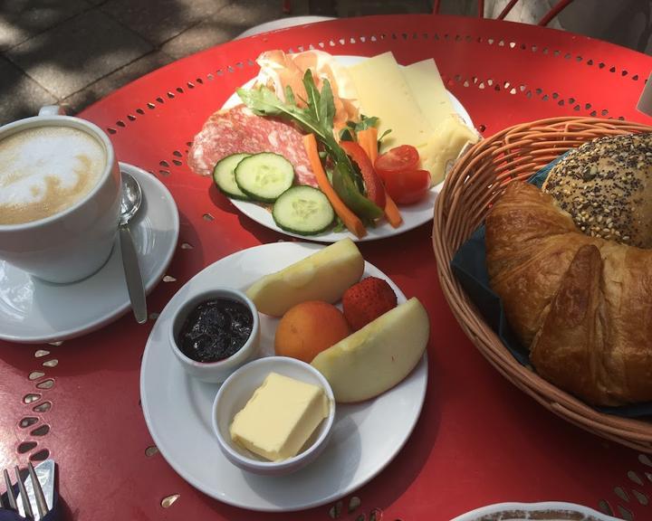 Cafe Ella