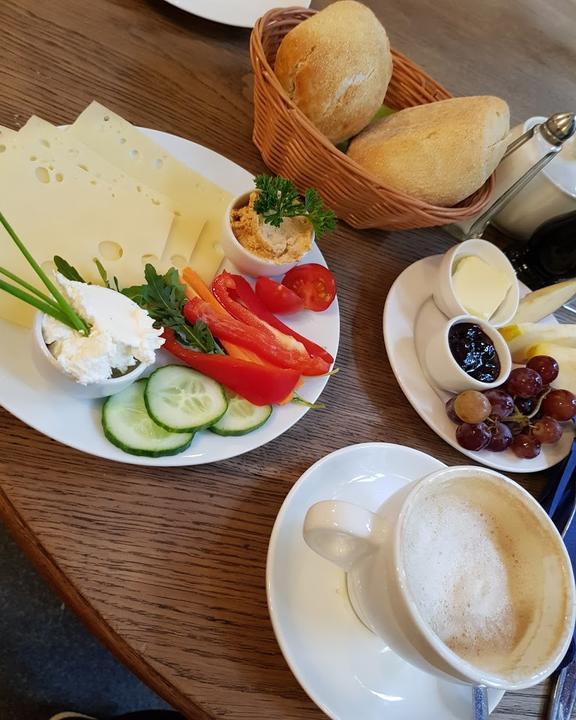 Cafe Ella