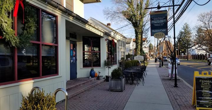 Eis Fedora Cafe