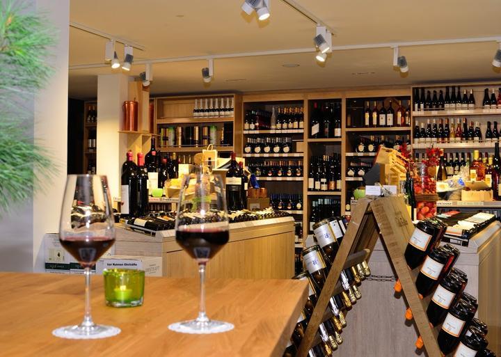 Vinothek Berlin Weinhandel and Weinbar