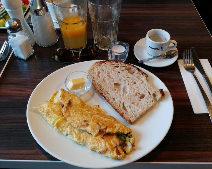 Cafe53