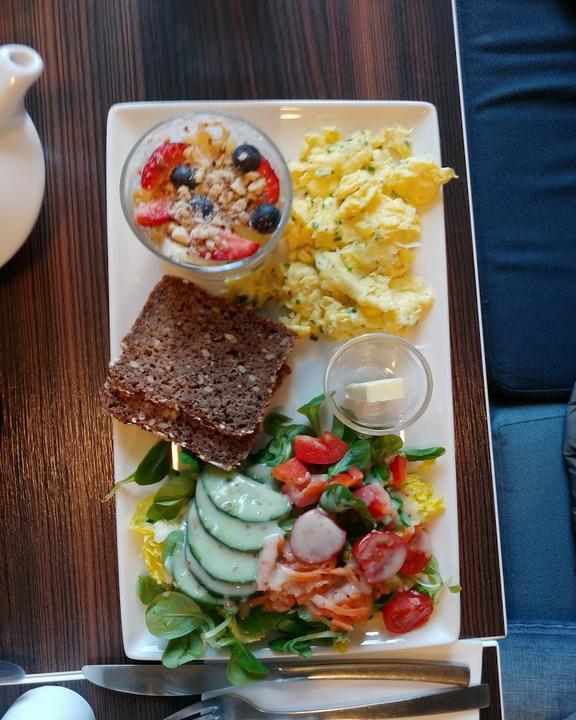 Cafe53