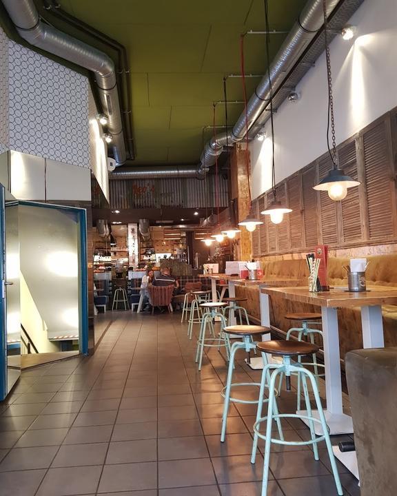 Leo's Juice & Burger