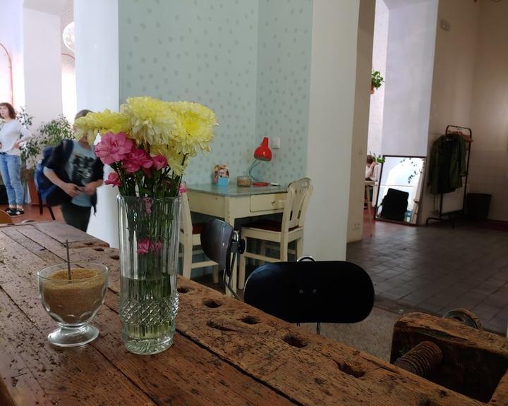 Parlor Cafe & Salon