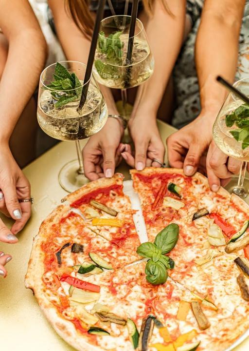 H'ugo's Pizza-Bar-Lounge