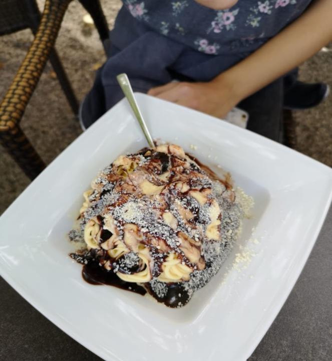 Italienisches Eiscafe bei Samanda