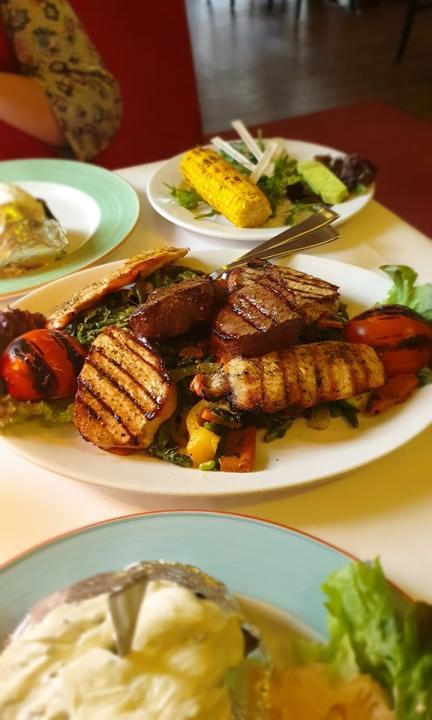 La Bodega Steakhaus & Cafe