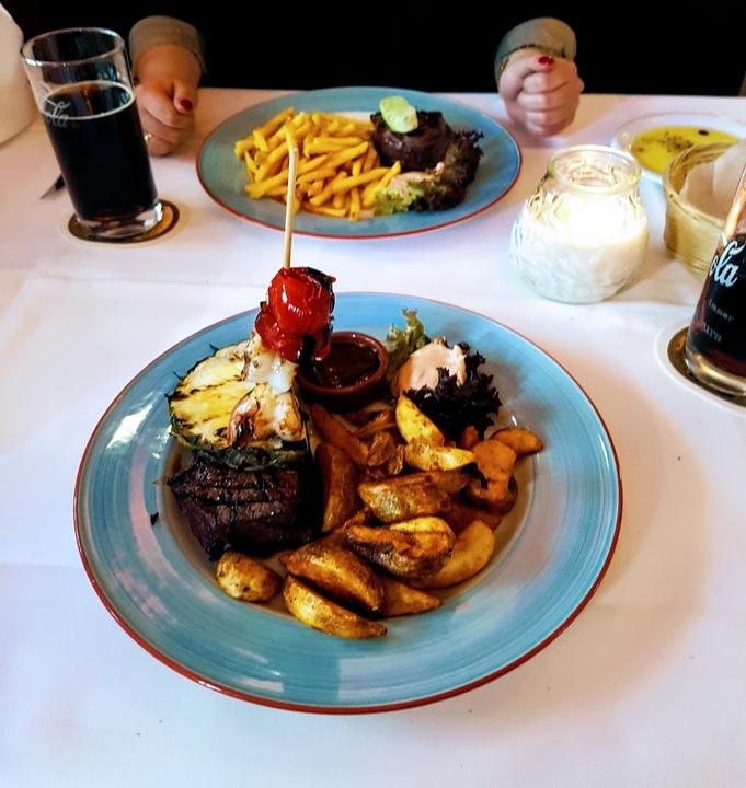 La Bodega Steakhaus & Cafe
