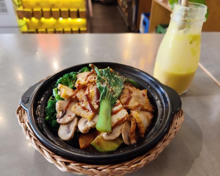 Quy Nguyen Vegan Living