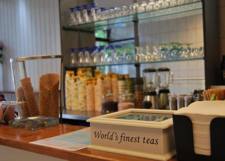 Paradeis Cafe