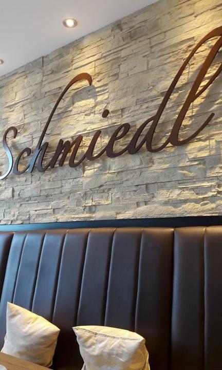 Backerei • Konditorei • Cafe Schmiedl