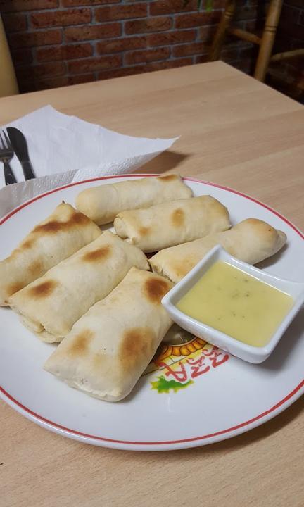 Pizzeria  Bella  Italia