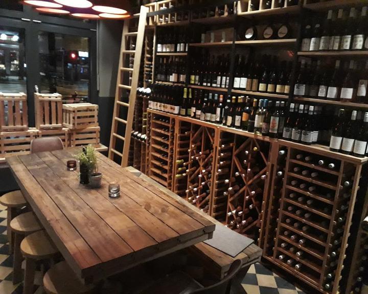 Neumann's Bistro & Weinbar
