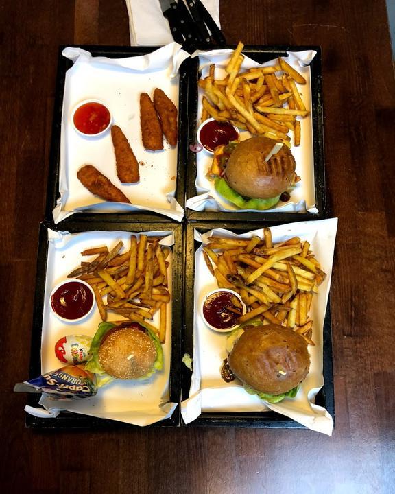 3H's Burger & Chicken