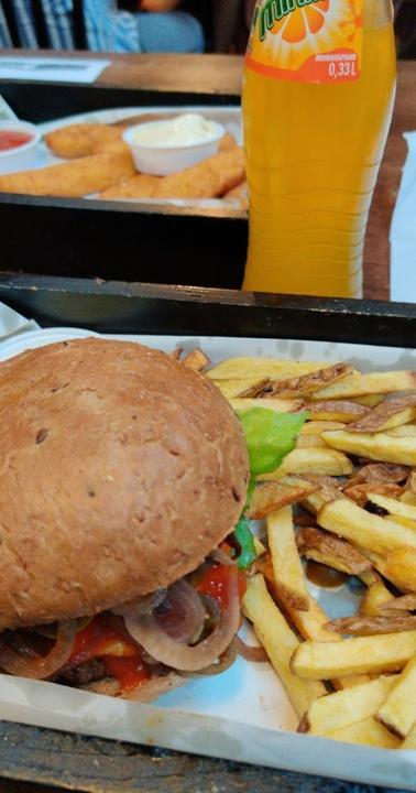3H's Burger & Chicken