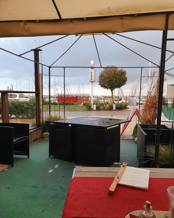 Sante Weinlounge