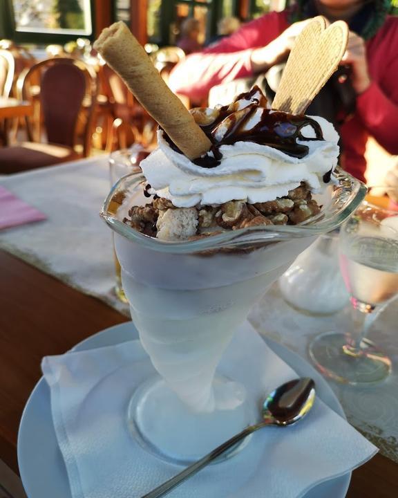 Cafe Vogel