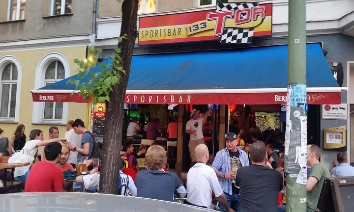 Sportsbar Tor 133