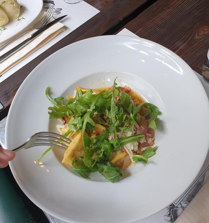 La Bouche Bistro & Bar