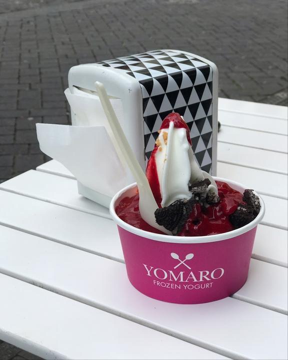 Yomaro Frozen Yogurt