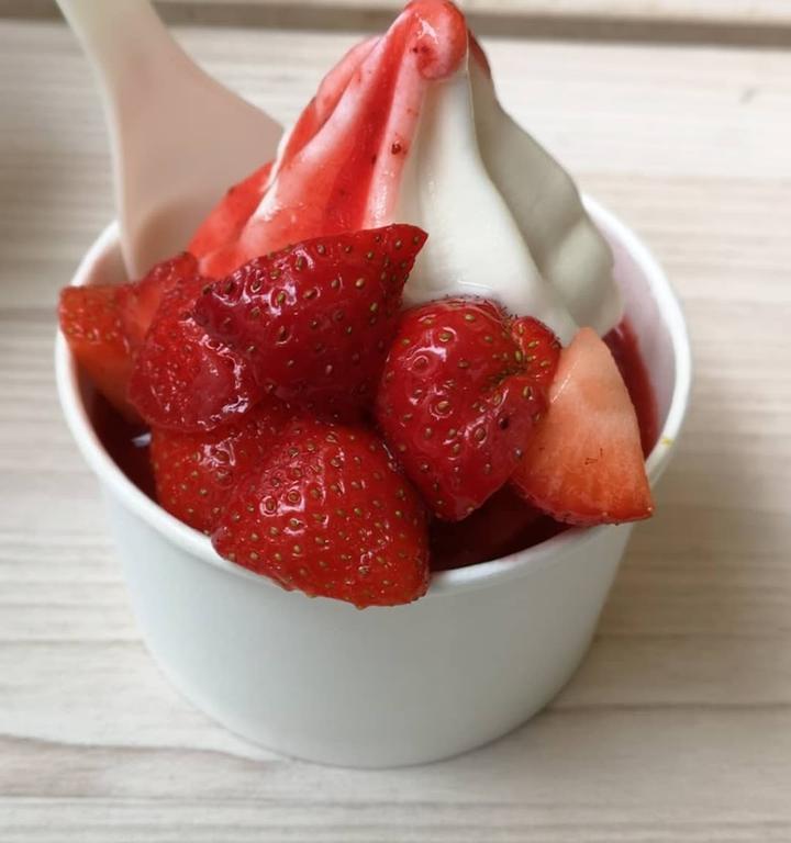 Yomaro Frozen Yogurt