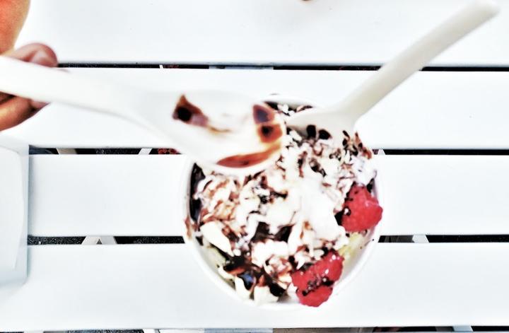 Yomaro Frozen Yogurt