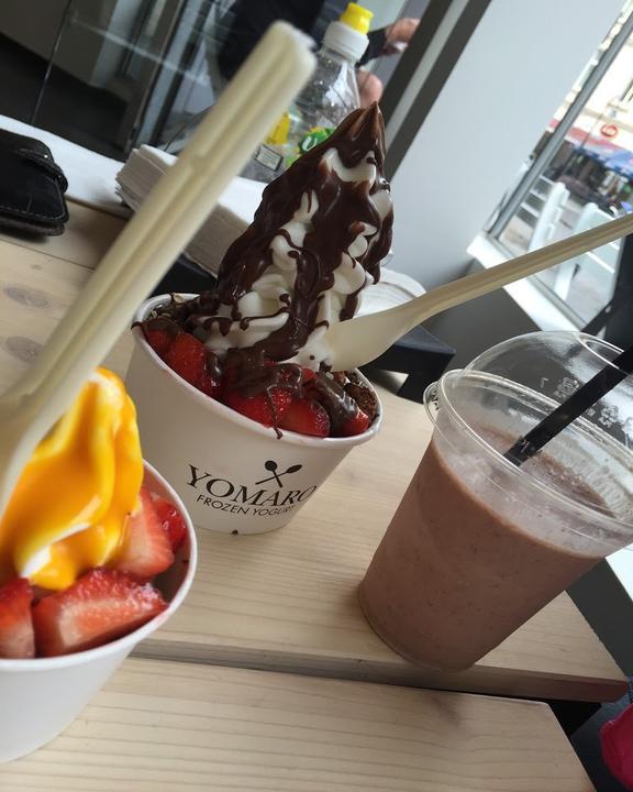 Yomaro Frozen Yogurt