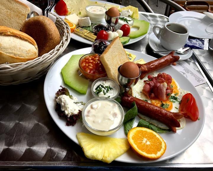 Cafe Bleibtreu