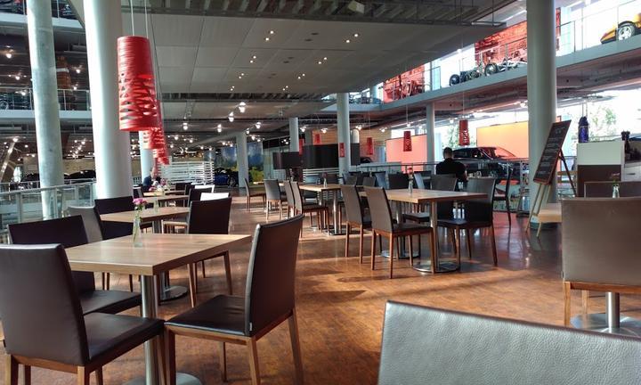 Bar Restaurant DAIMLERS