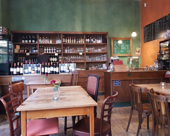 Weinberg, Weinhandlung und Weinbar