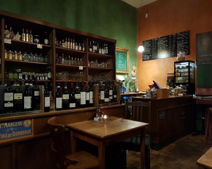Weinberg, Weinhandlung und Weinbar