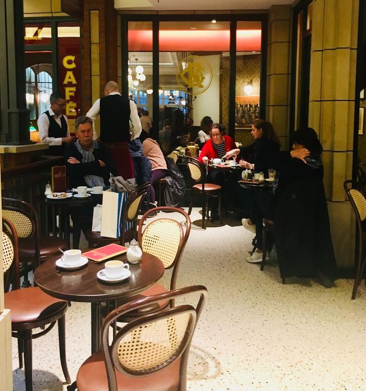 Roncalli Grand Cafè