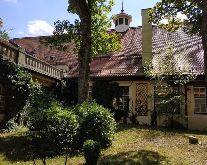 Gutshof Menterschwaige