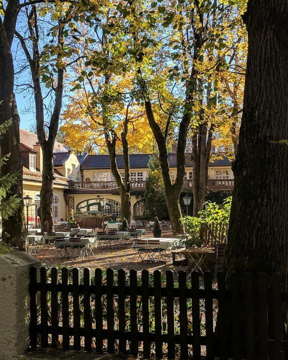 Gutshof Menterschwaige
