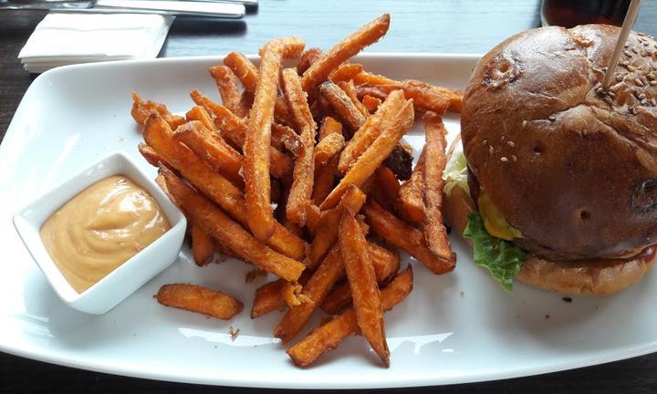 Happy Burger