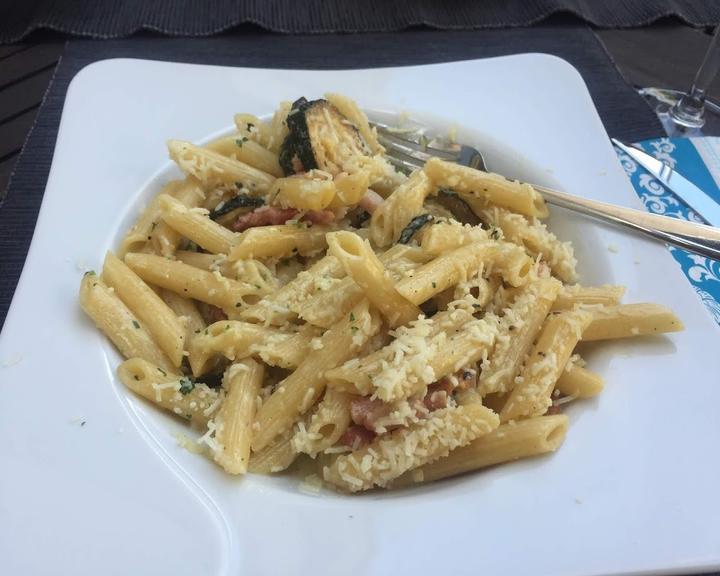LimaLima Café–Bistro Restaurant