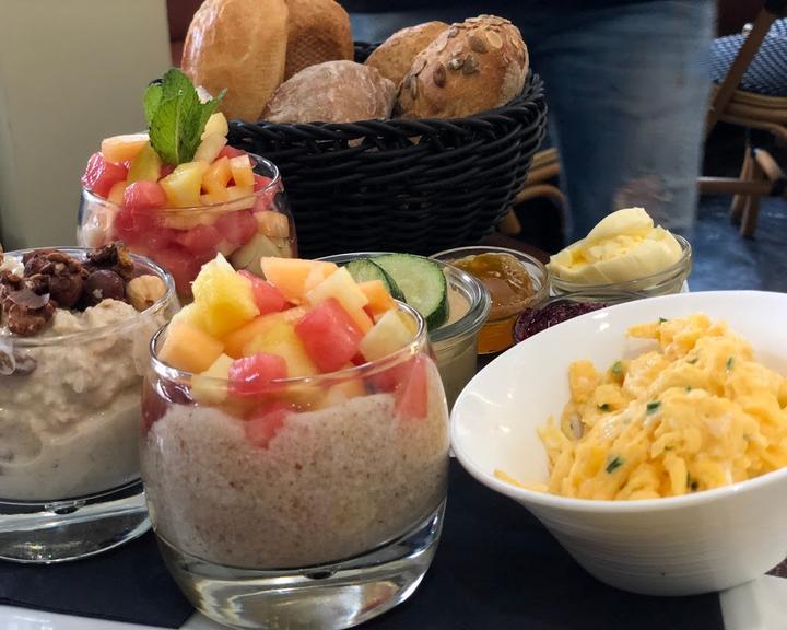 Einstein Bistro & Restaurant