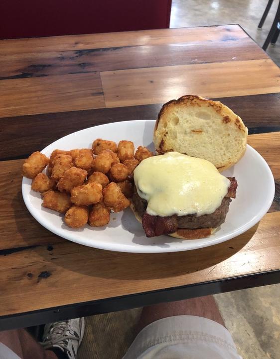 Brooks Burger & Pizza