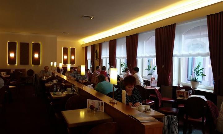 Dom-Cafe